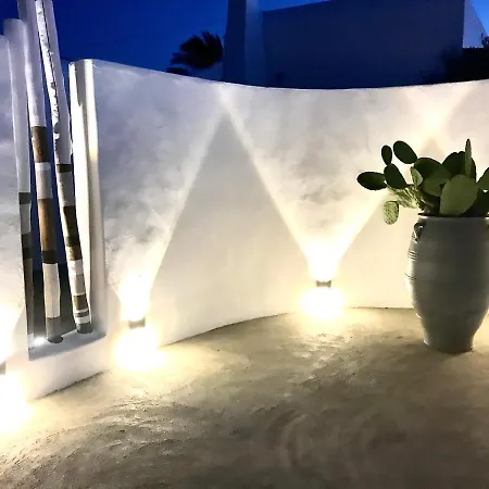 White And Grey 2 Appartement