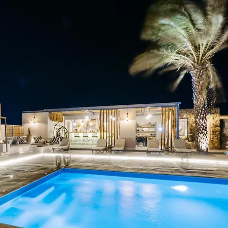 White And Grey 2 * Mykonos Town