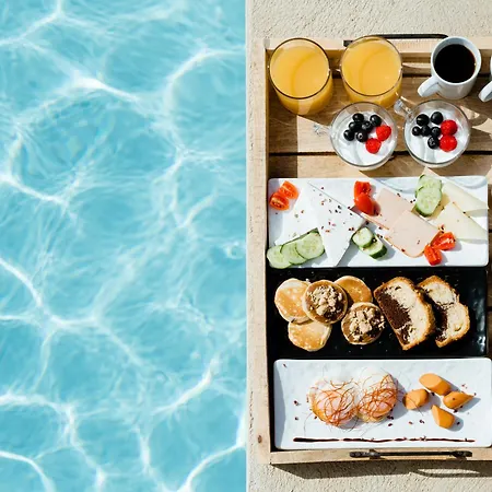 White And Grey 2 * Mykonos Town