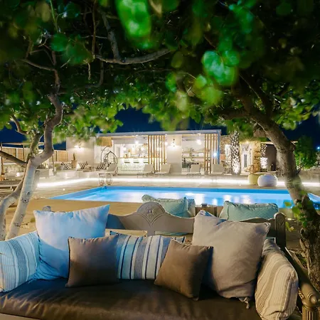 White And Grey 2 Apartment *