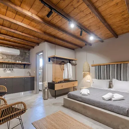 White And Grey 2 * Mykonos Town