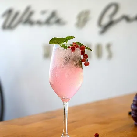 White And Grey 2 Apartment *